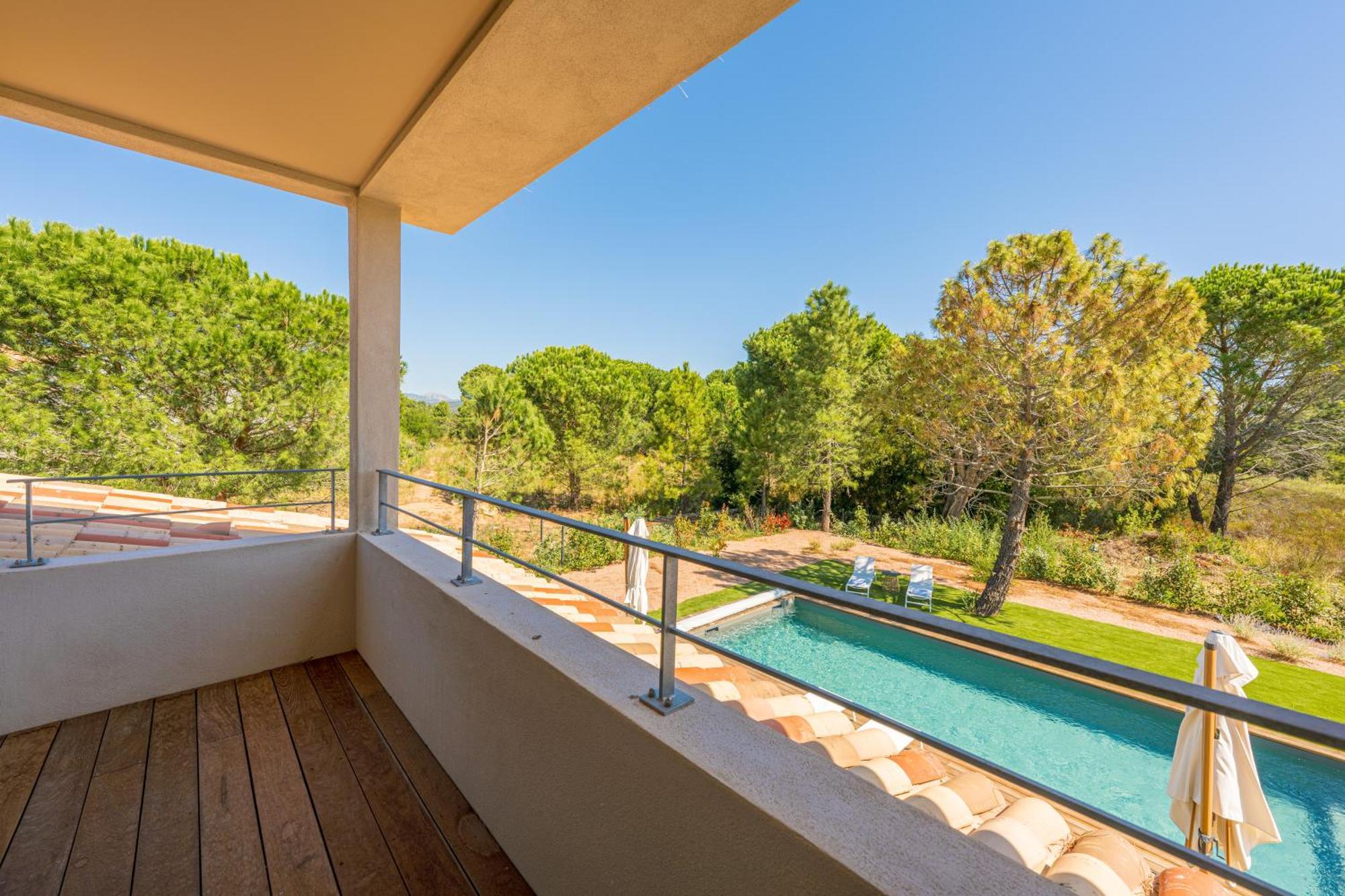Aparthotel Calarossa Bay
