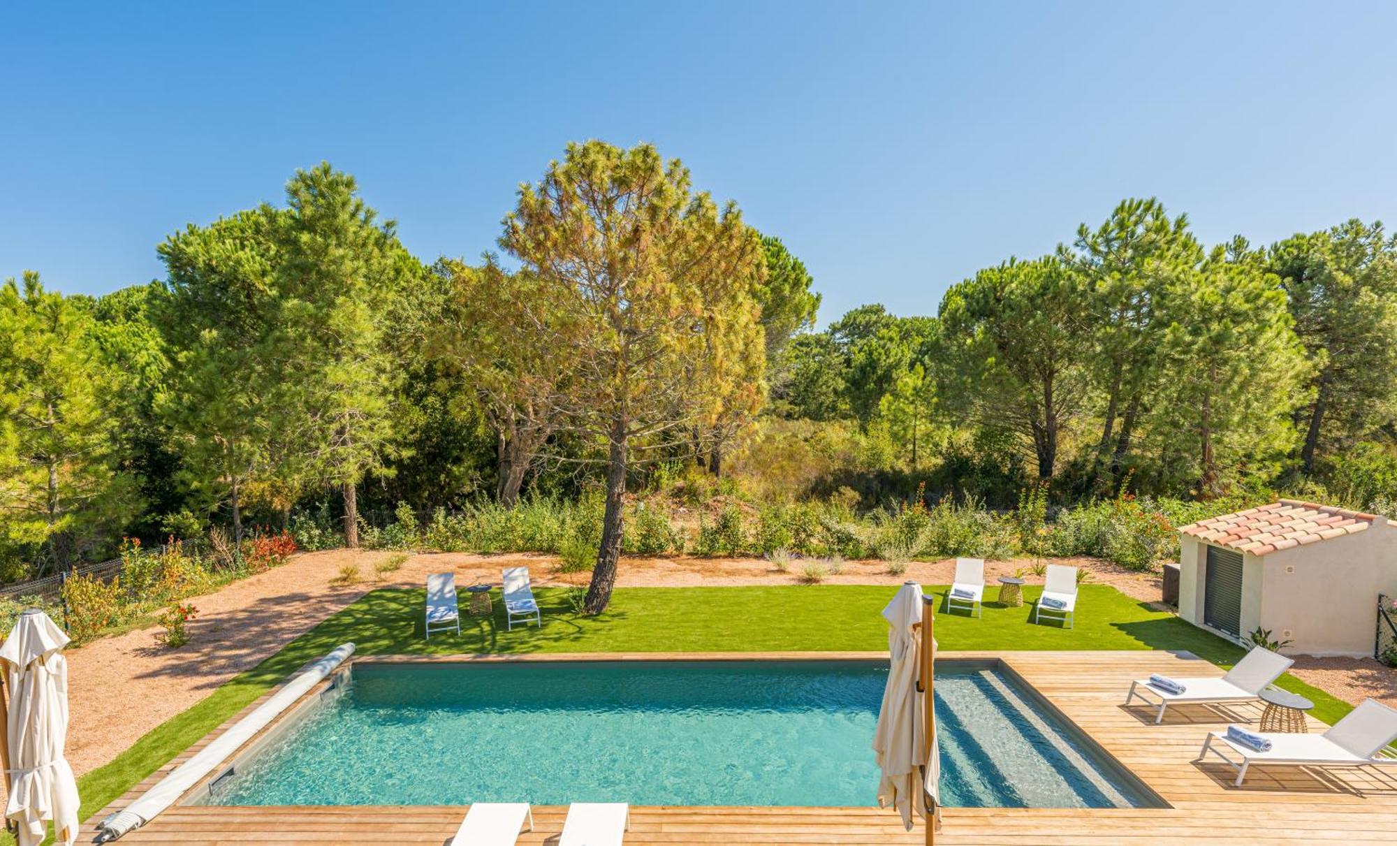 Aparthotel Calarossa Bay