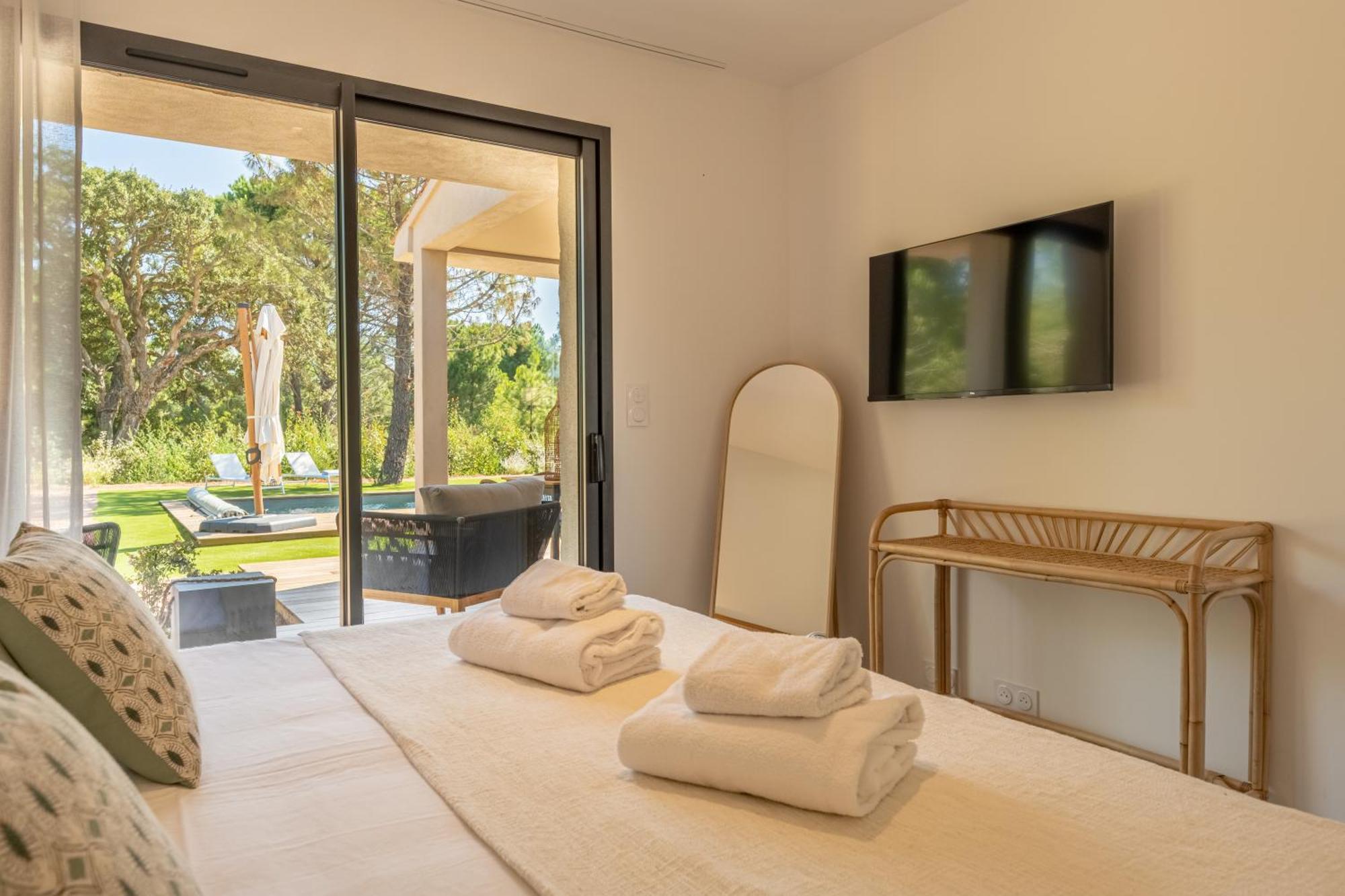 Calarossa Bay Aparthotel